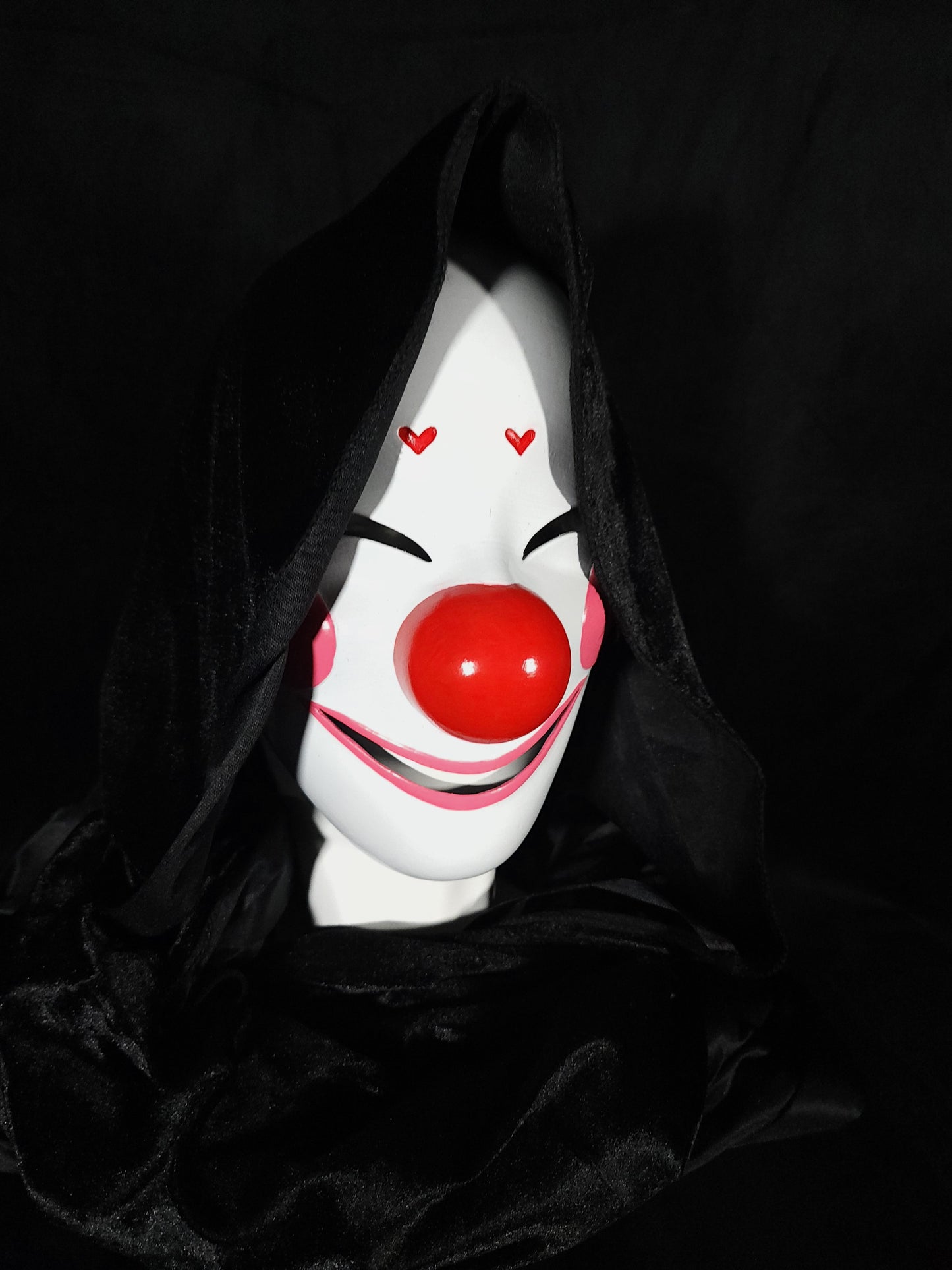 Clown Mask Roblox no wig, side view with cape left