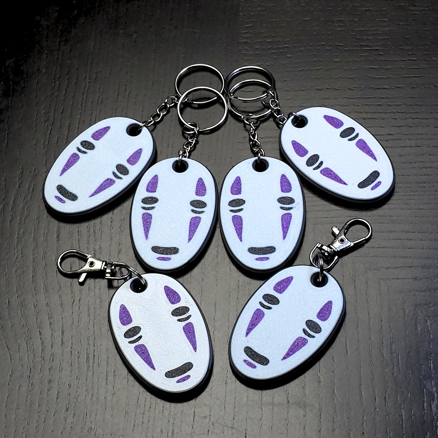 No-Face Keychain – Kaonashi Double-Sided Charm 🔑👻